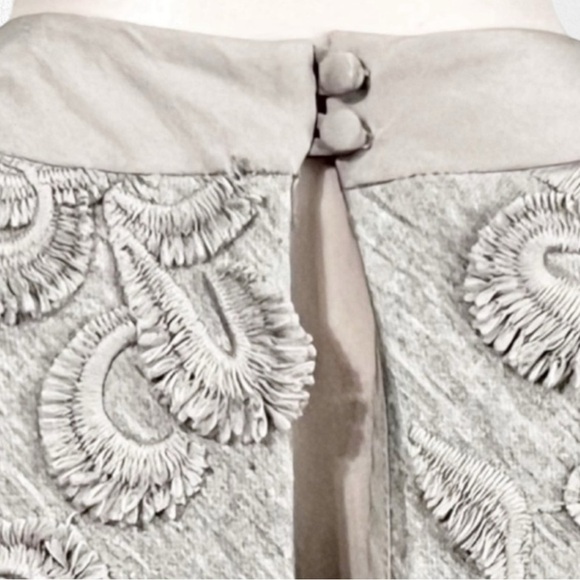 Pearl By Lela Rose Embroidered Chenille Silk Trim Jersey Knit TShirt SZ M Gray - Picture 9 of 12